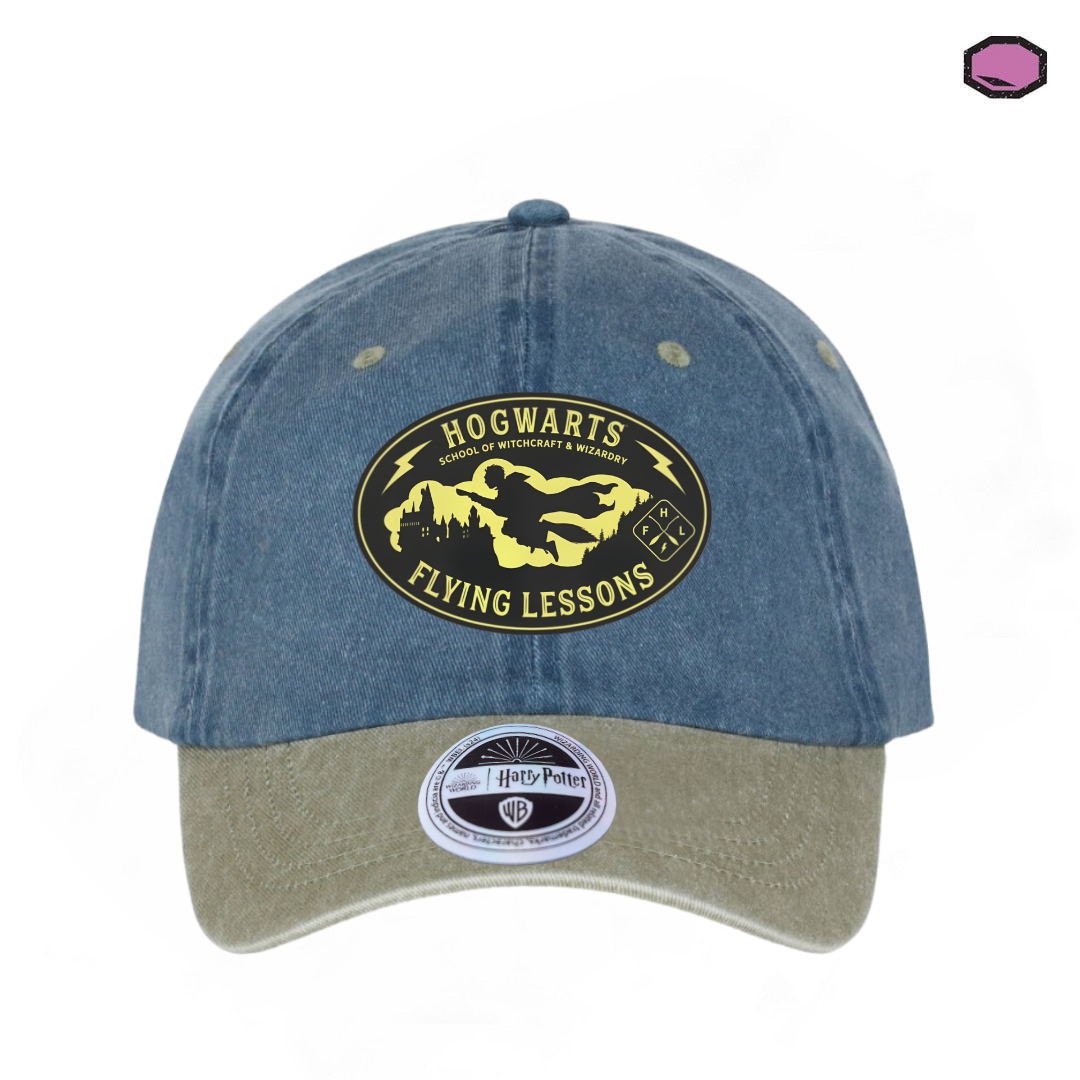 Gorra Harry Potter Hogwarts Flying Lessons Azul/Beige Tipo Deslavada