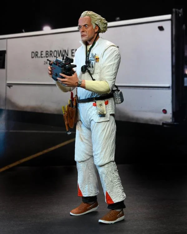 Figura NECA Volver al Futuro Doc Brown (Traje NBQ) Versión Ultimate