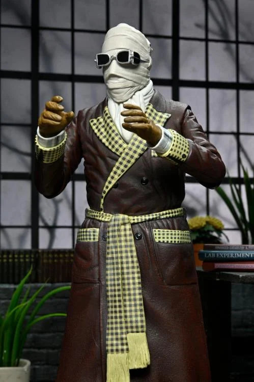 Figura NECA Universal Monsters The Invisible Man (Kemp House) Versión Ultimate