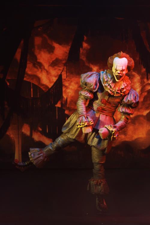 Figura NECA (2017) Pennywise The Dancing Clown Versión Ultimate