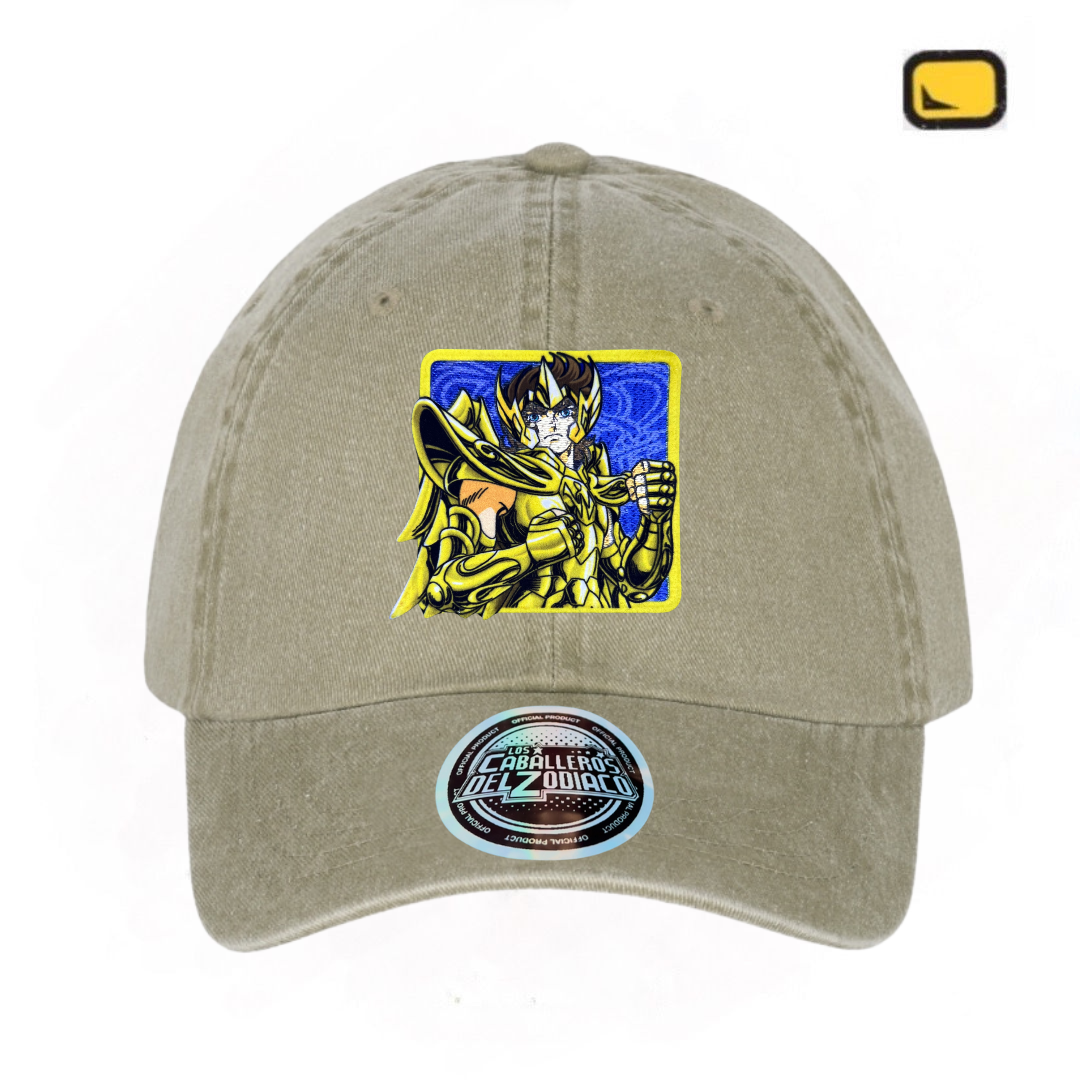Gorra Los Caballeros del Zodiaco Aiolos de Sagitario Beige Tipo Deslavada