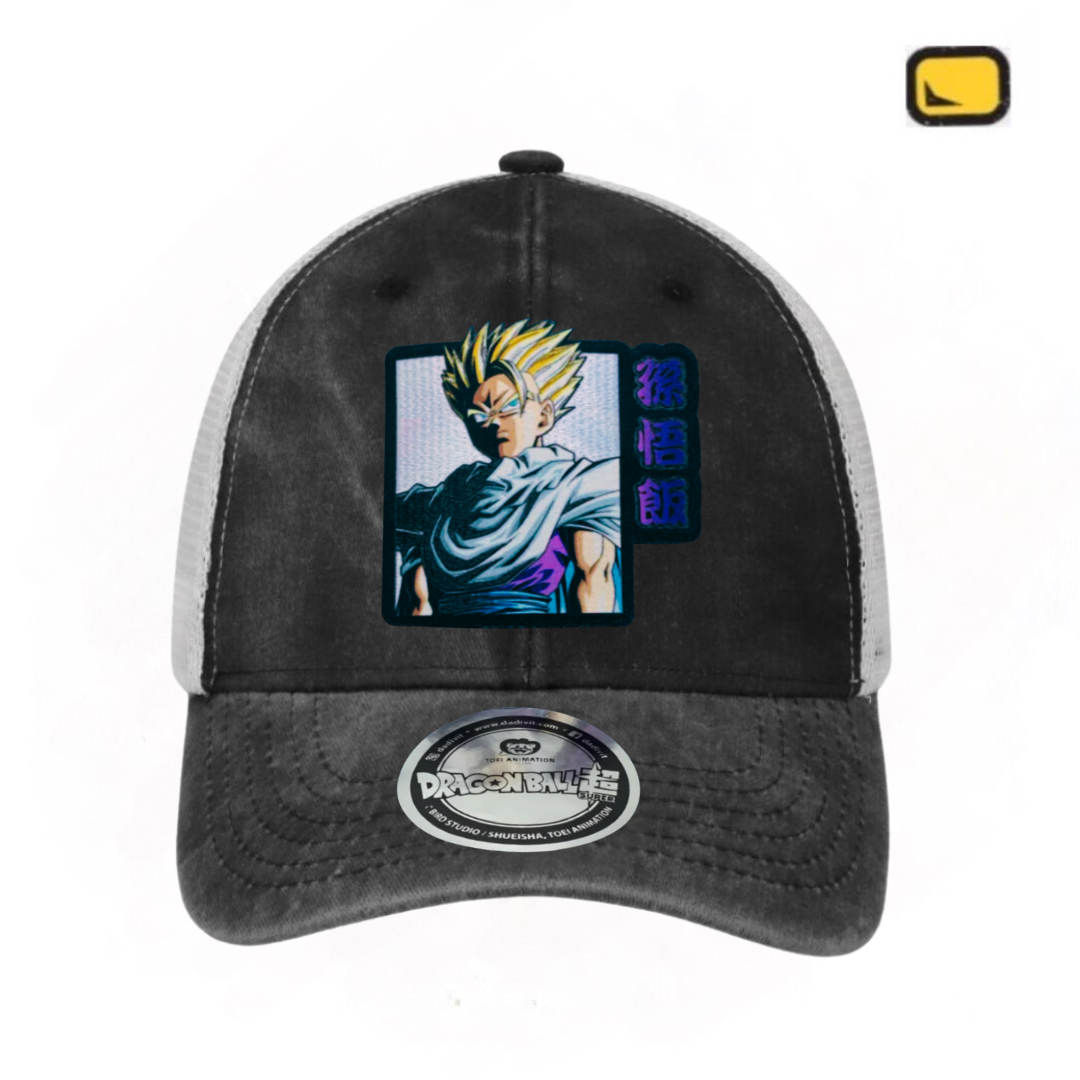 Gorra Dragon Ball Z Son Gohan Gris-Blanca Tipo Trucker Deslavada