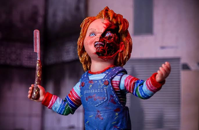 Figura NECA Child’s Play Chucky Versión Ultimate