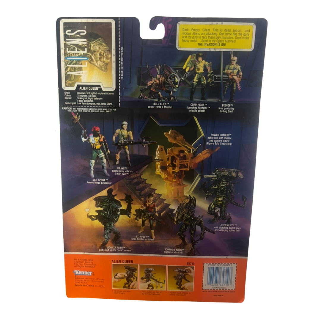 Figura Retro Kenner Alien Queen con acción de ataque
