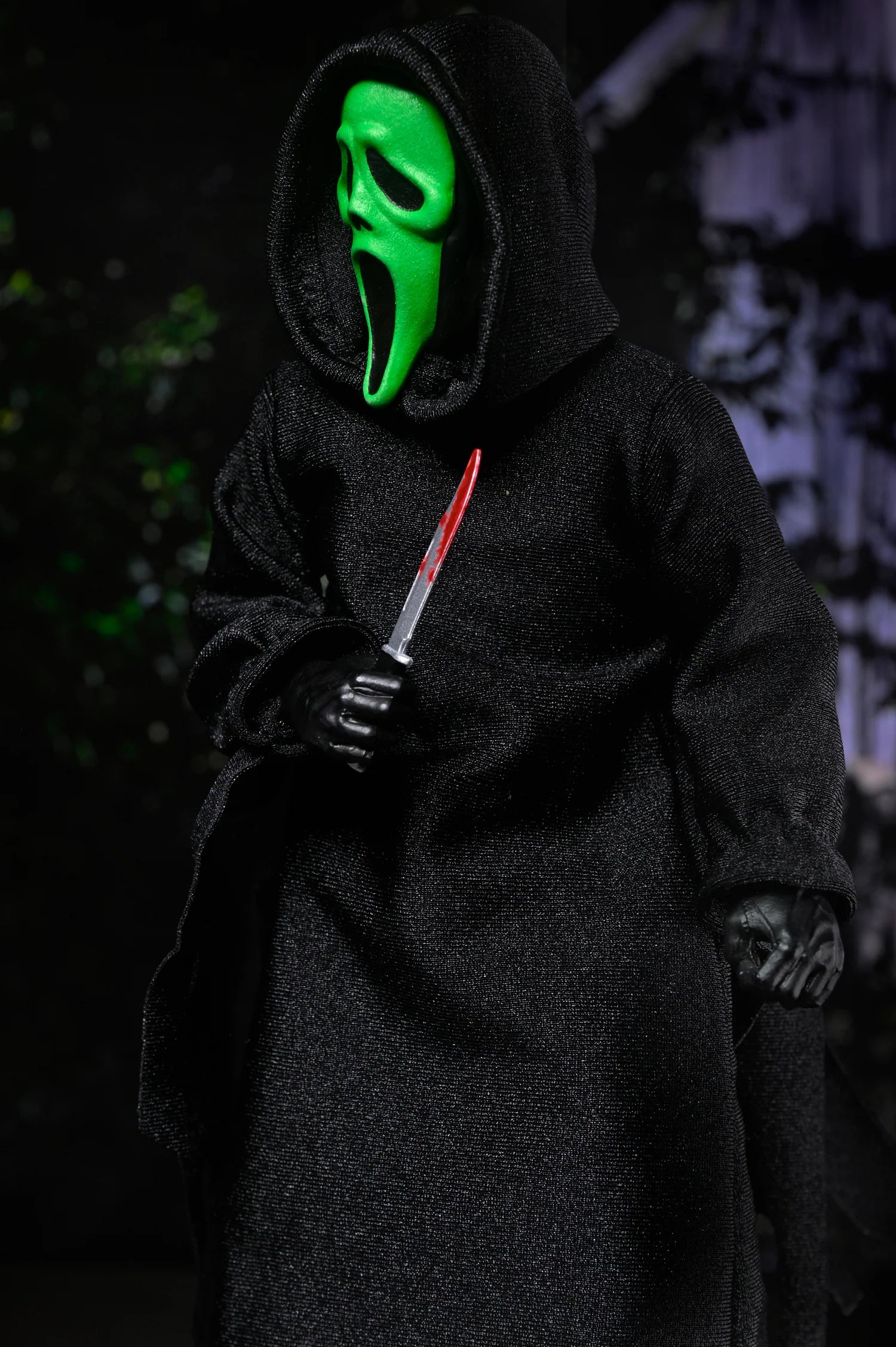 Figura NECA Ghostface The Icon of Halloween Edición Clothed