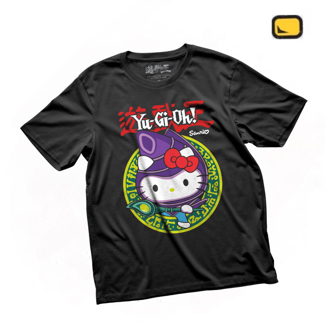 Playera Yu-Gi-Oh! X Hello Kitty and Friends Hello Kitty como Mago Oscuro