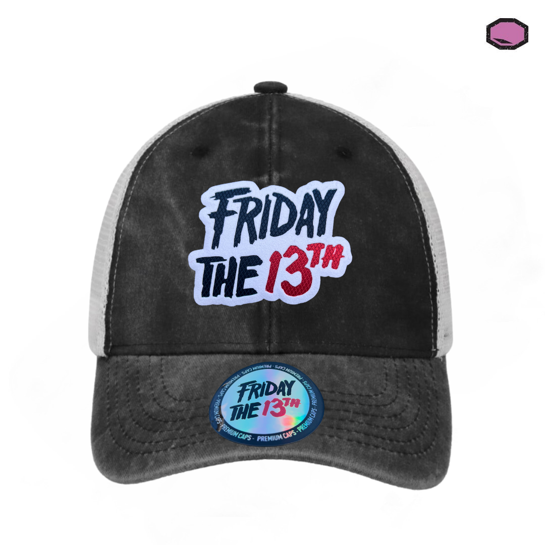 Gorra Friday the 13th Logo Clásico Gris/Blanca Tipo Trucker Deslavada