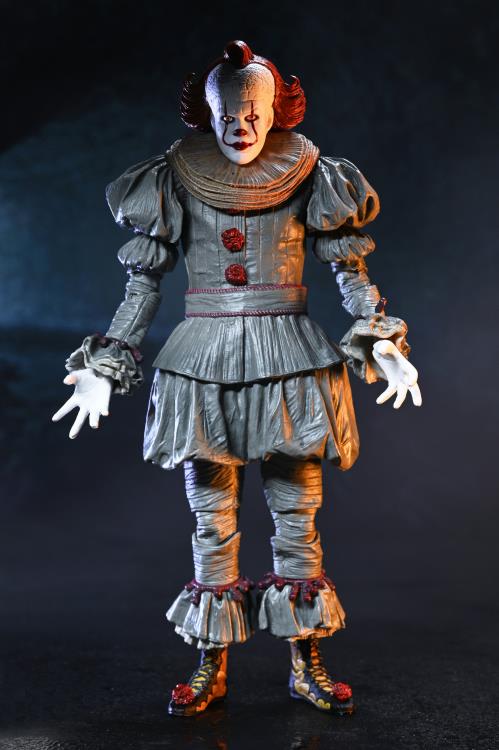 Figura NECA IT Welcome to Derry Pennywise Versión Ultimate