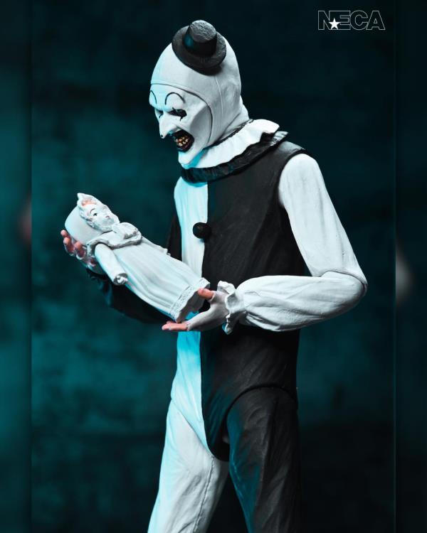 Figura NECA Terrifier Art The Clown Versión Ultimate
