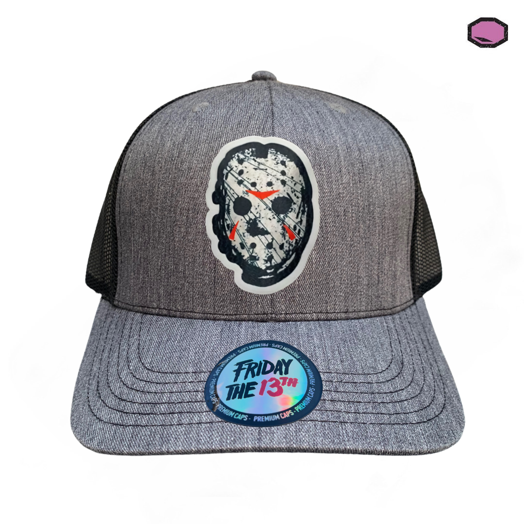 Gorra Friday the 13th Jason Voorhees Gris/Negra Tipo Trucker Premium