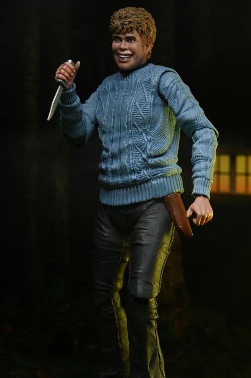 Figura NECA Friday the 13th Pamela Voorhees Versión Ultimate
