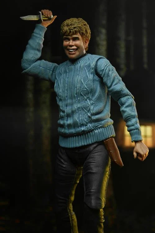 Figura NECA Friday the 13th Pamela Voorhees Versión Ultimate