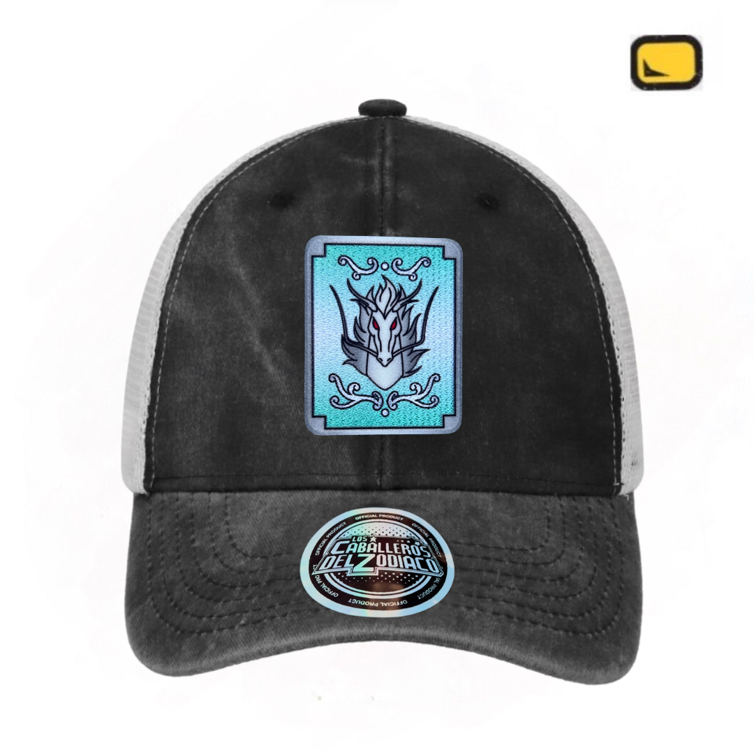 Gorra Los Caballeros del Zodiaco Caja de Pandora Shiryu Dragón Gris/Blanca Tipo Trucker Deslavada