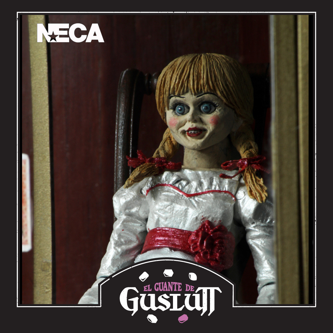Figura NECA The Conjuring Universe Annabelle Versión Ultimate