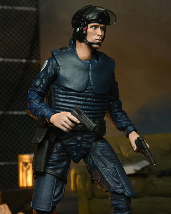 Figura NECA RoboCop Alex Murphy (OCP Uniform Edition) Versión Ultimate