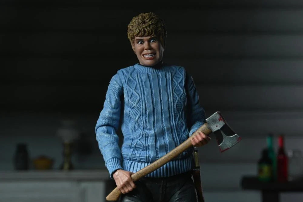 Figura NECA Friday the 13th Pamela Voorhees Versión Ultimate