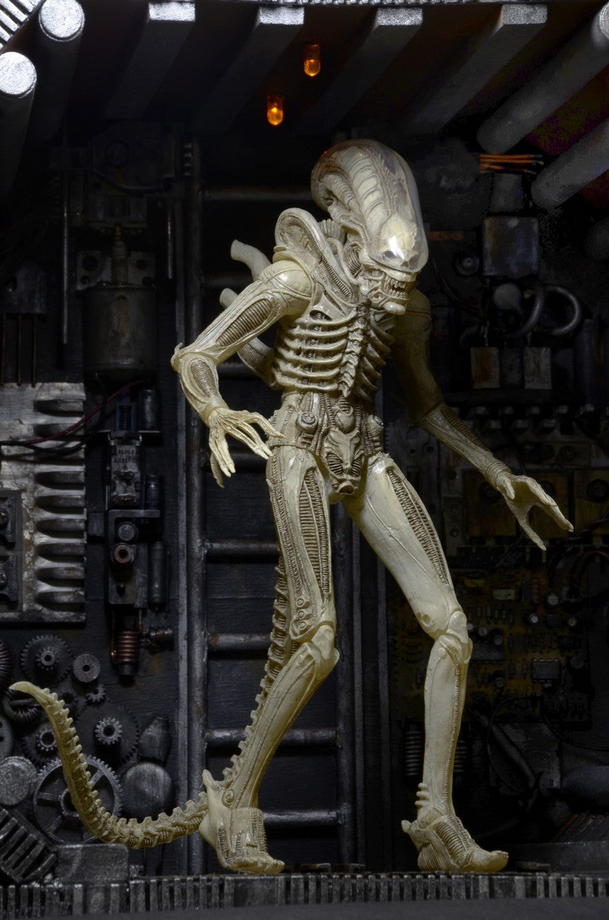Figura NECA Alien Serie 7 Xenomorph Translucent Prototype Suit