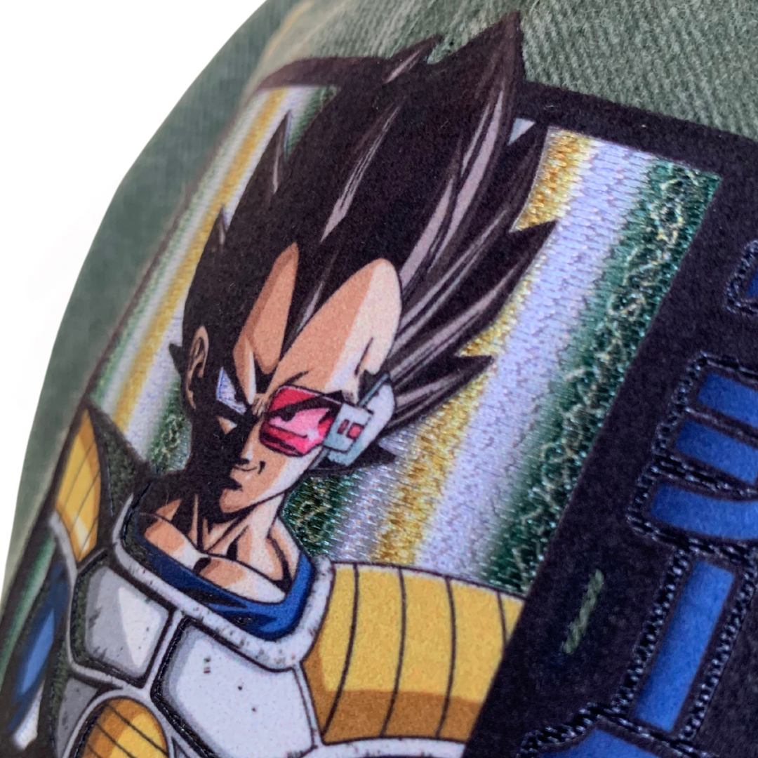 Gorra Dragon Ball Z Vegeta Verde/Beige Tipo Deslavada