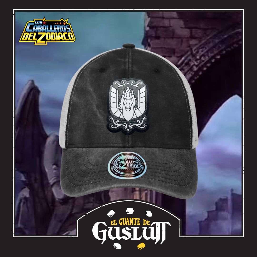 Gorra Los Caballeros del Zodiaco Caja de Pandora Pegaso Gris/Blanca Tipo Trucker Deslavada