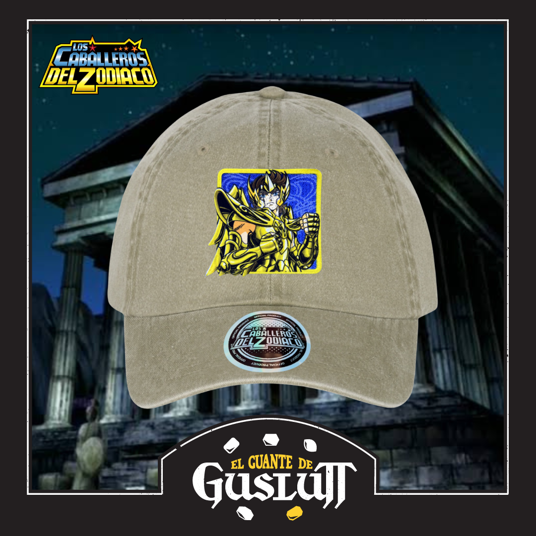 Gorra Los Caballeros del Zodiaco Aiolos de Sagitario Beige Tipo Deslavada