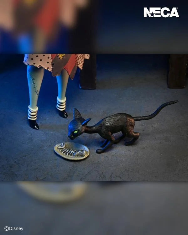 Figura NECA The Nightmare Before Christmas Sally Versión Ultimate