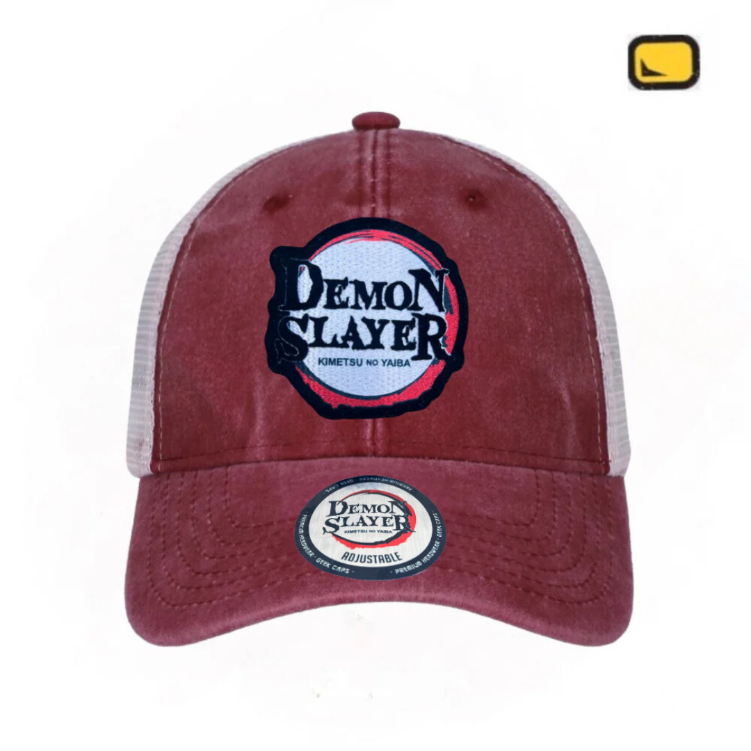 Gorra Demon Slayer: Kimetsu No Yaiba Logo Clásico Roja/Blanca Tipo Trucker Deslavada