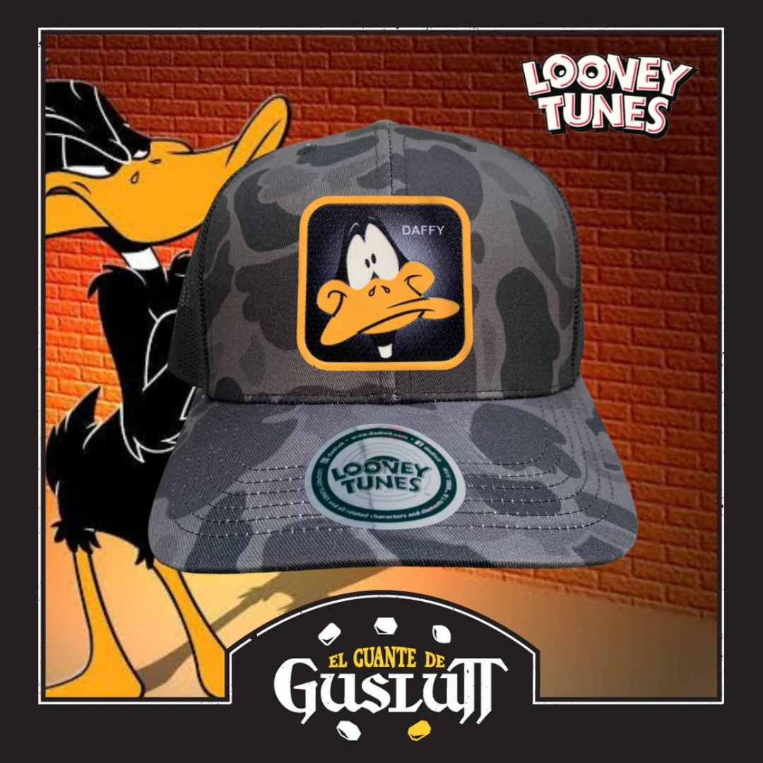 Gorra Looney Tunes “Daffy Duck” Camo Premium Trucker