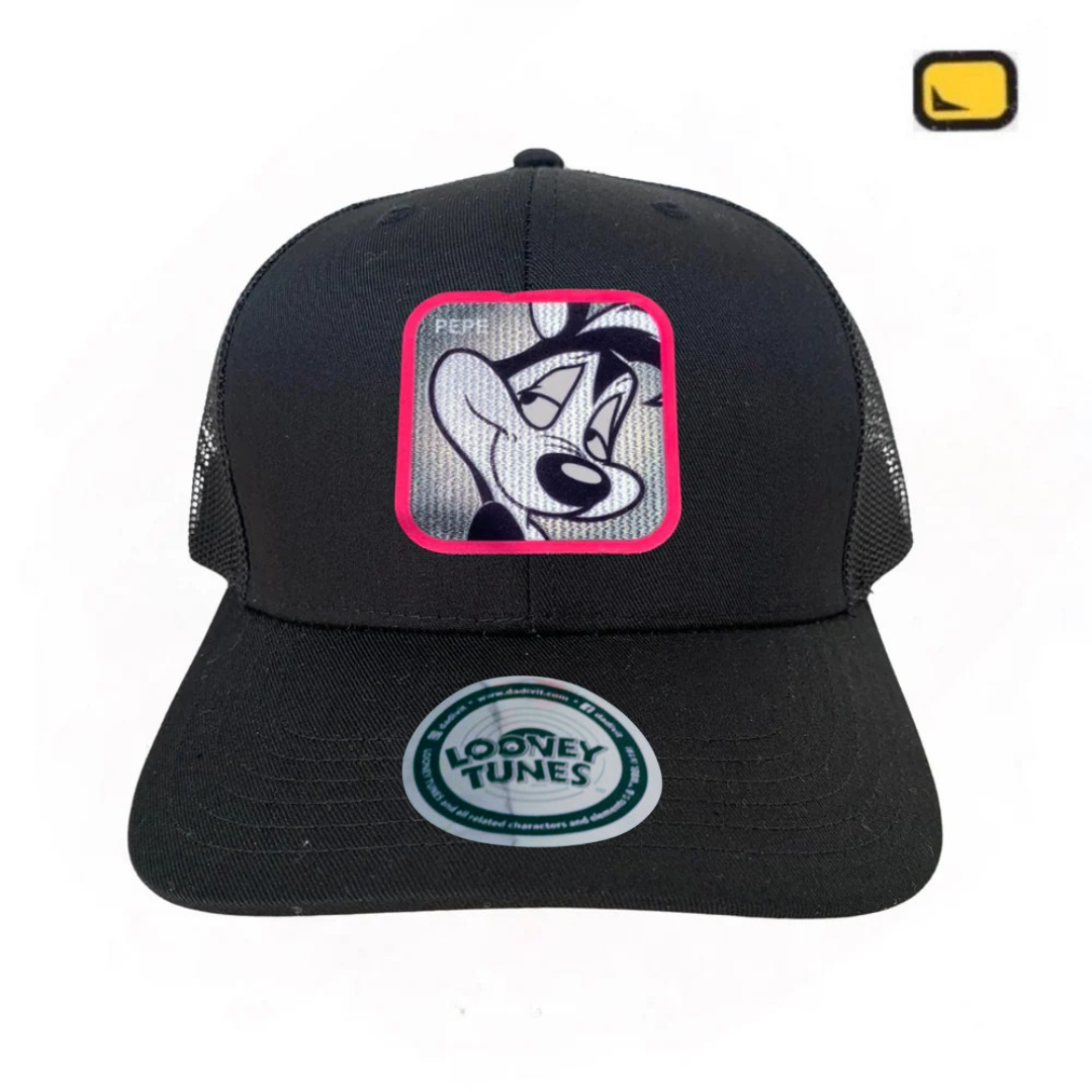 Gorra Looney Tunes “Pepe Le Pew” Negra Premium Trucker