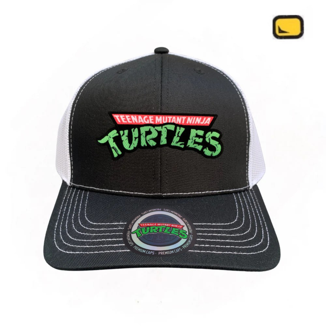 Gorra Tortugas Ninja Logo Clásico Negro/Blanco Tipo Trucker Premium