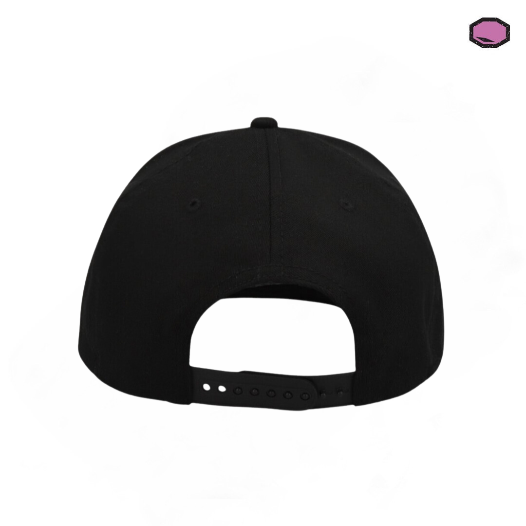 Gorra Chucky Logo Clásico Snapback Negra