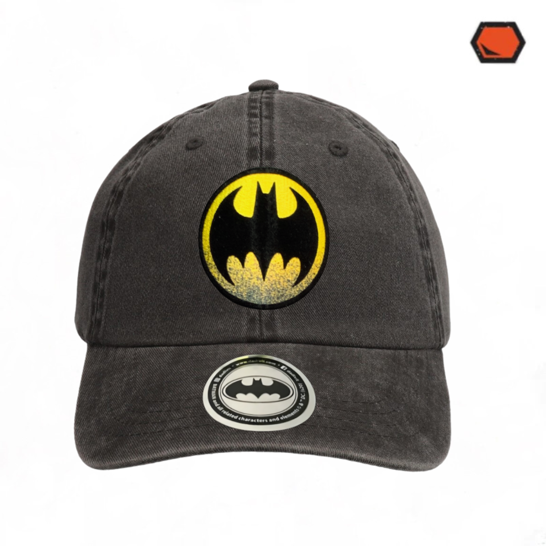 Gorra DC Comics Batman Batiseñal Gris Tipo Deslavada