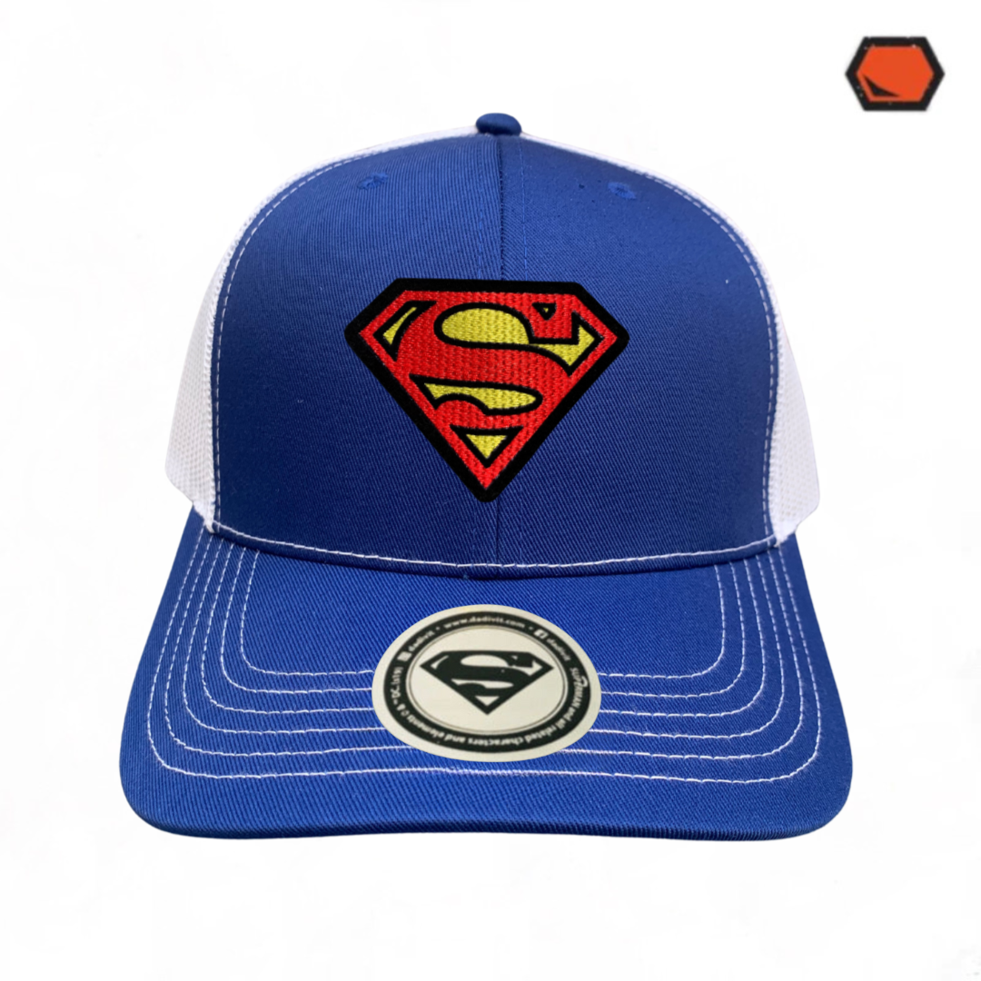 Gorra DC Comics Superman Logo Clásico Azul/Blanca Tipo Trucker Premium
