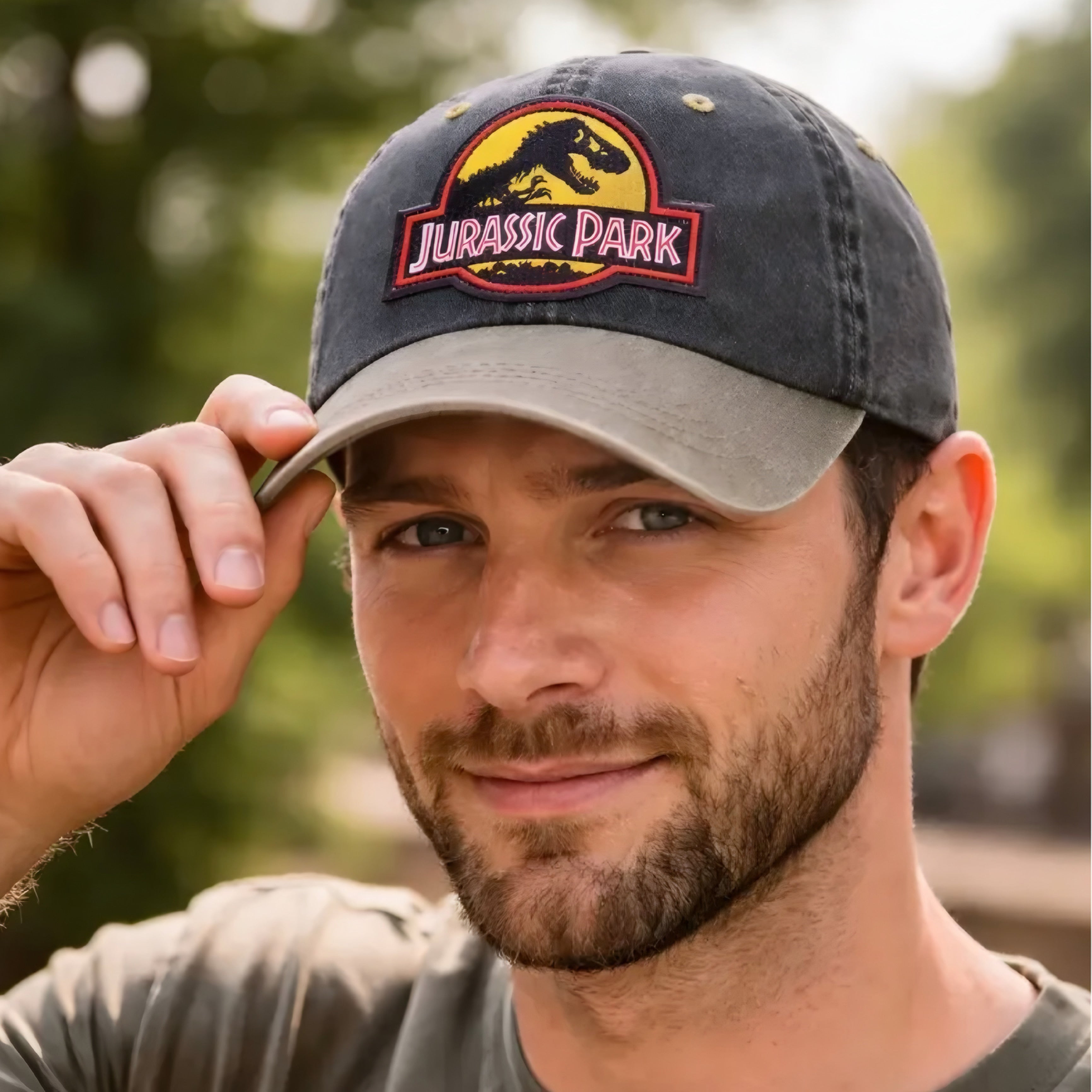Gorra Jurassic Park Logo Clásico Amarillo Gris/Beige Tipo Deslavada