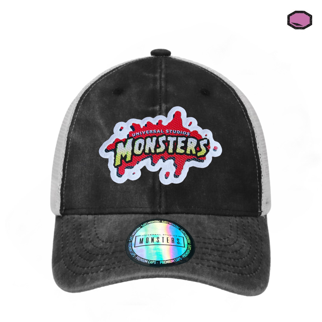 Gorra Universal Monsters Logo Gris/Blanca Tipo Trucker Deslavada