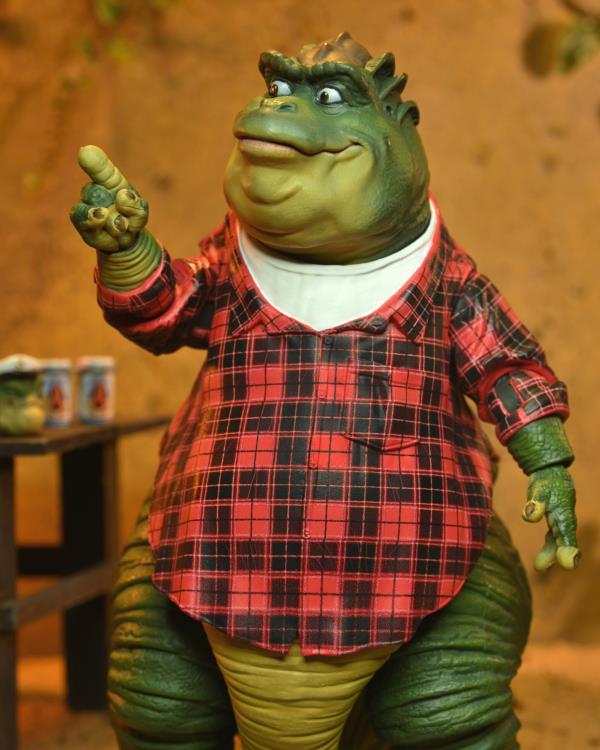 Figura NECA Dinosaurs Earl Sinclair Versión Ultimate