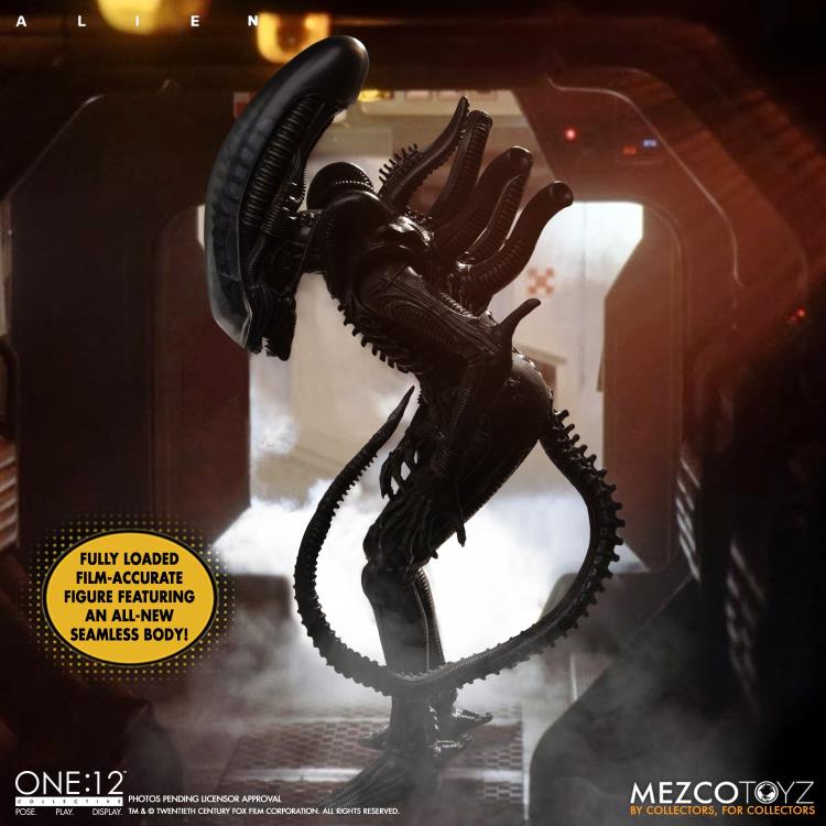 Figura Mezco Toys Big Chap Alien Escala 1/12