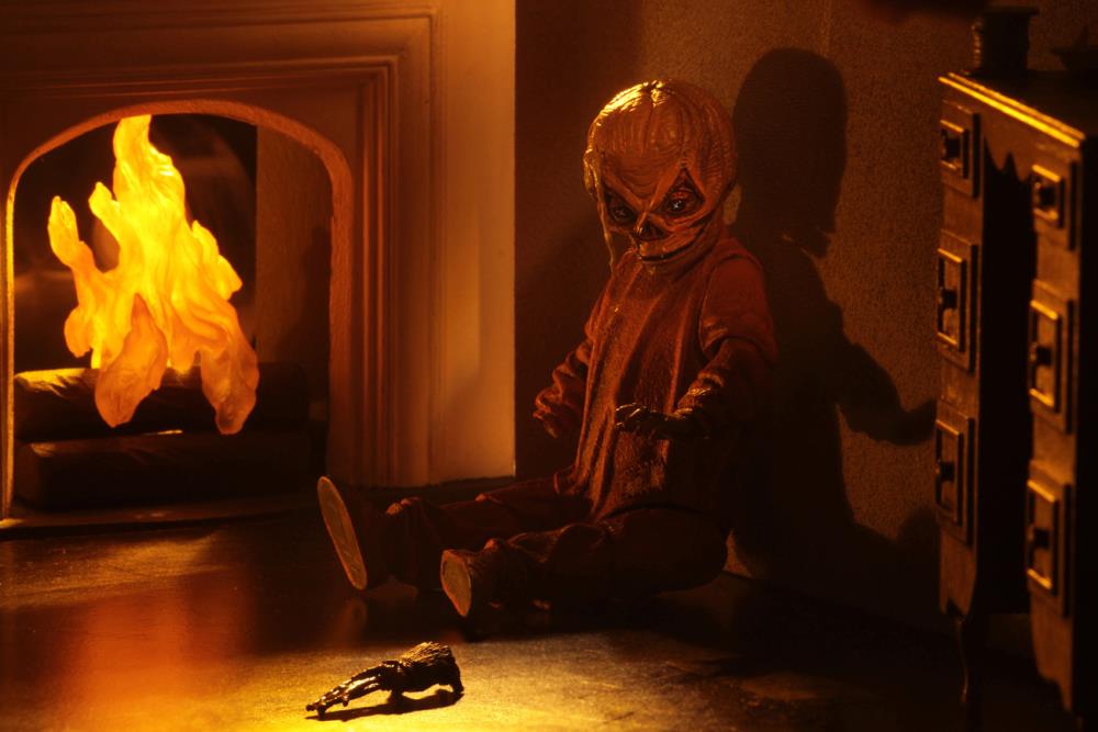 Figura NECA Trick-r-Treat Sam Versión Ultimate