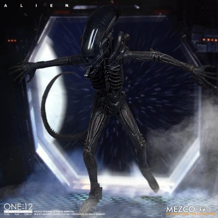 Figura Mezco Toys Big Chap Alien Escala 1/12