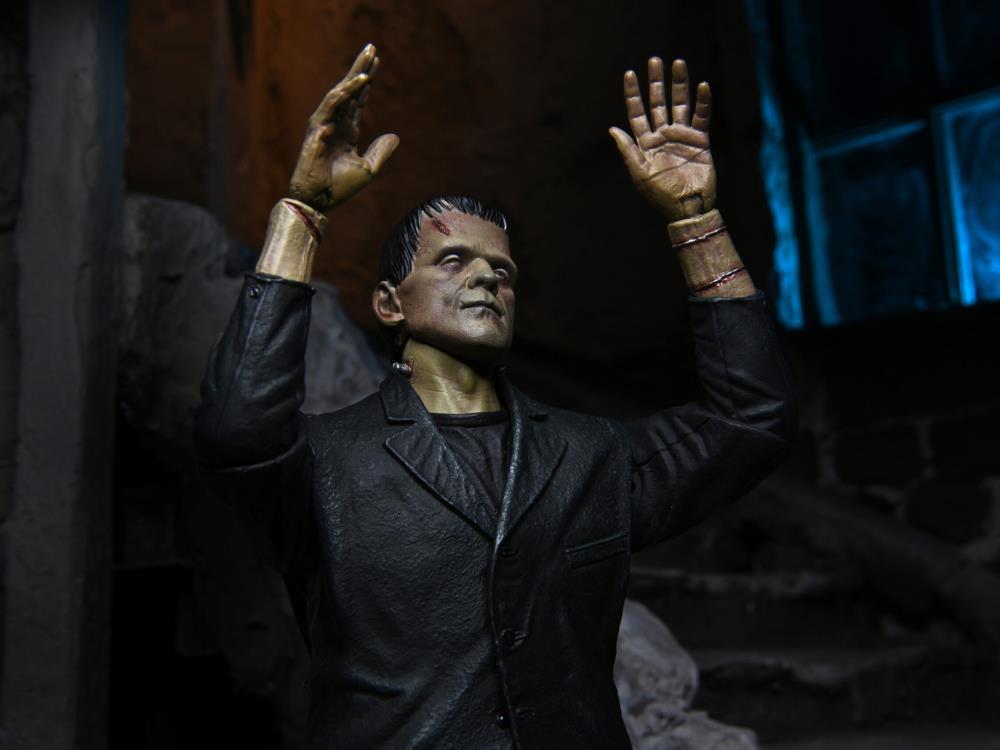Figura NECA Universal Monsters Frankenstein Versión Ultimate