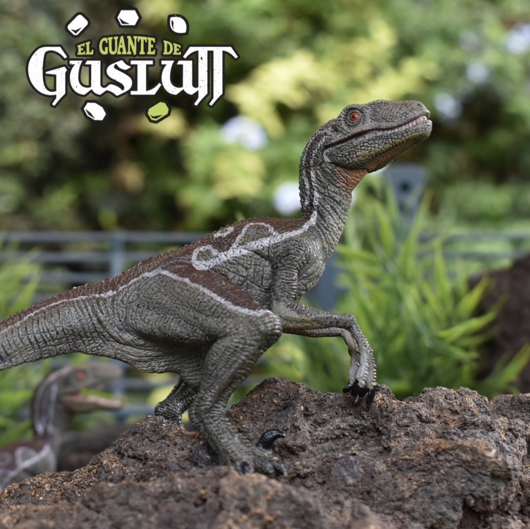 Papo Velociraptor - El Guante de Guslutt