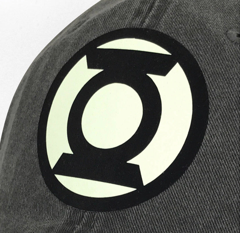 Gorra DC Comics Green Lantern Logo con efecto de brillo en la oscuridad Gris Tipo Deslavada