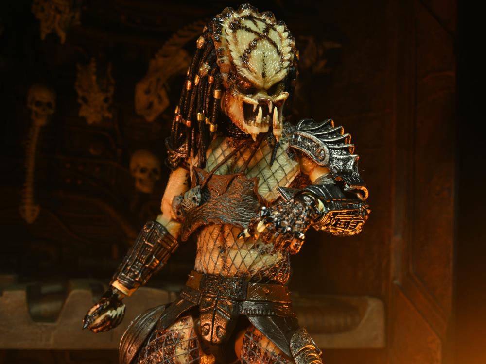 Figura NECA Boar Predator Versión Ultimate