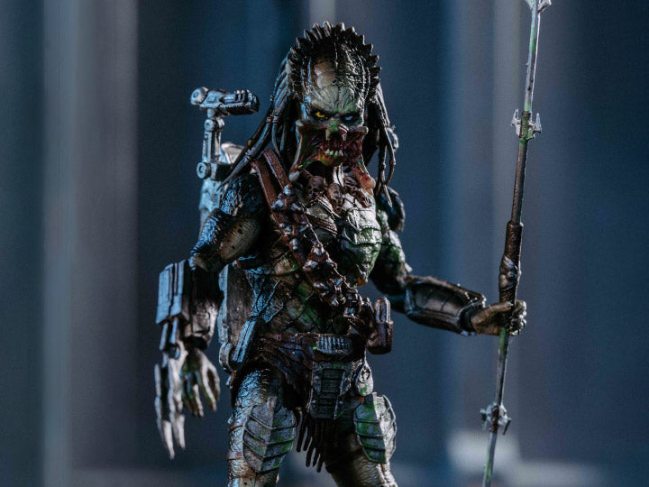 Figura Hiya Toys Aliens vs Predator Requiem Wolf Predator (Battle Damage) PX Previews Exclusive Escala 1/18