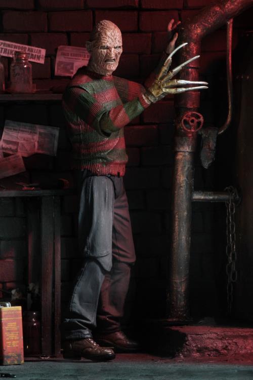 Figura NECA A Nightmare on Elm Street Part 2 Freddy Krueger Versión Ultimate