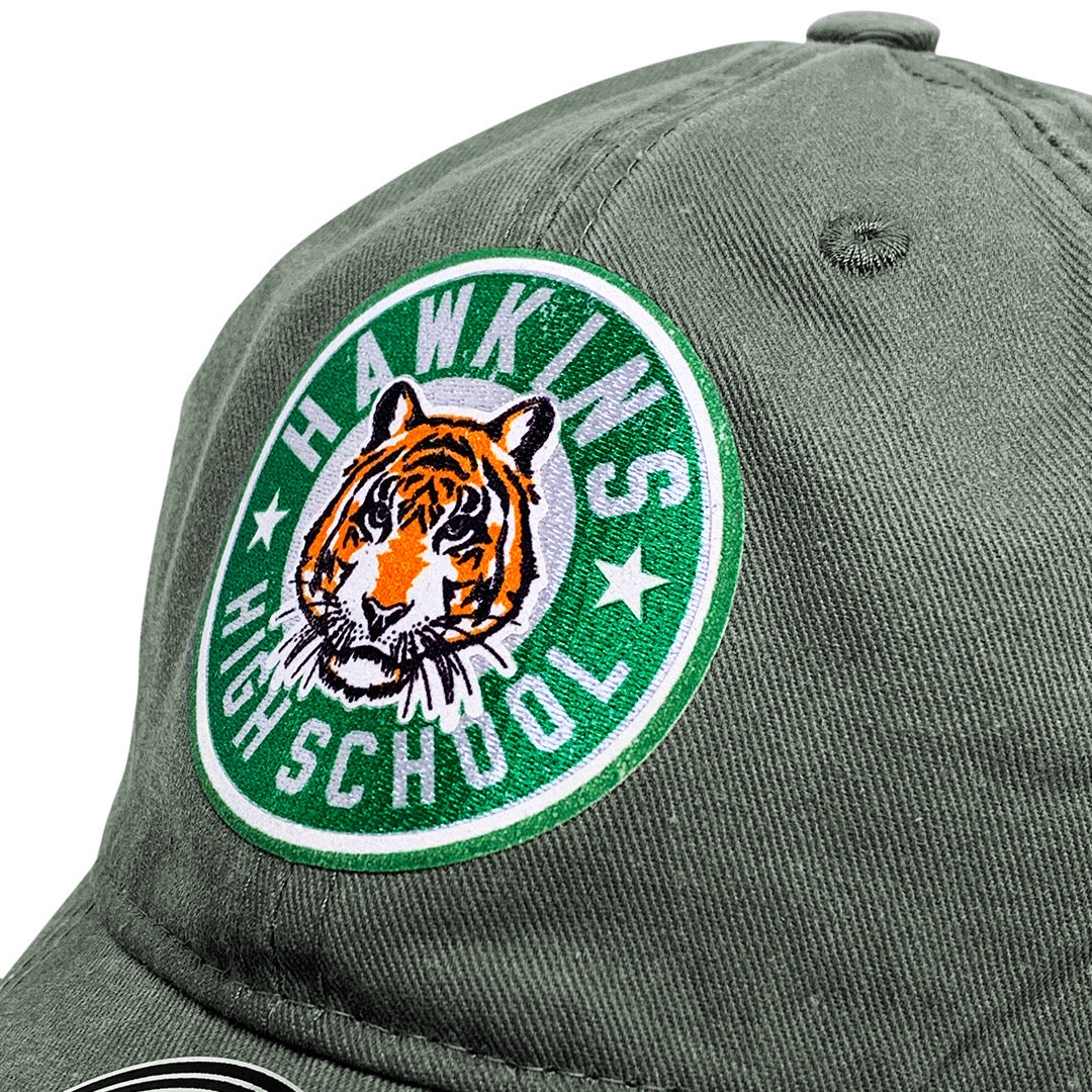 Gorra Stranger Things Emblema Preparatoria Hawkins