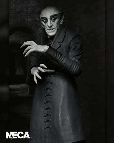 Figura NECA Nosferatu Count Orlok Edición Blanco y Negro Versión Ultimate