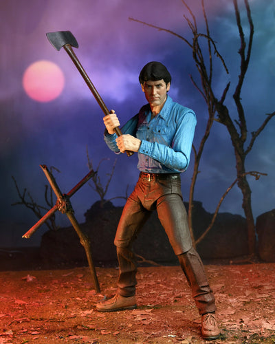 Figura NECA The Evil Dead Ash Williams Versión Ultimate