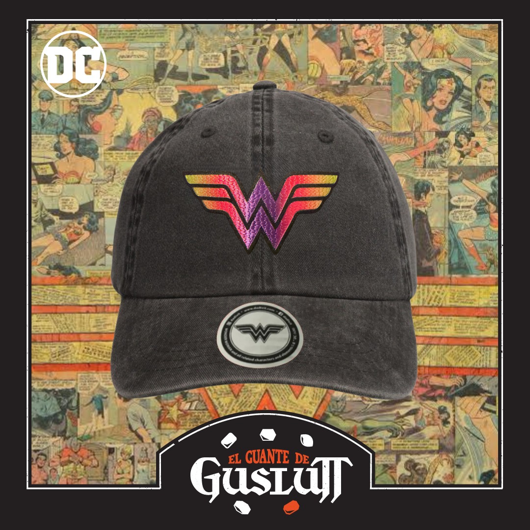 Gorra DC Comics Wonder Woman Logo Fucsia Gris Tipo Deslavada