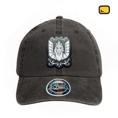 Gorra Los Caballeros del Zodiaco Caja de Pandora Pegaso Gris Tipo Deslavada