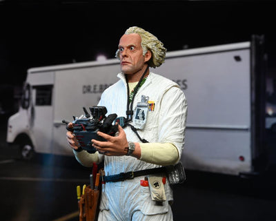 Figura NECA Back to the Future Doc Brown (Traje NBQ) Versión Ultimate